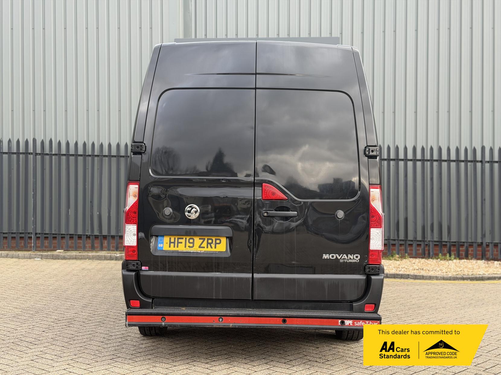 Vauxhall Movano 2.3 CDTi 3500 BiTurbo Temperature Controlled 5dr Diesel Manual FWD L3 H2 (s/s) (143 bhp)