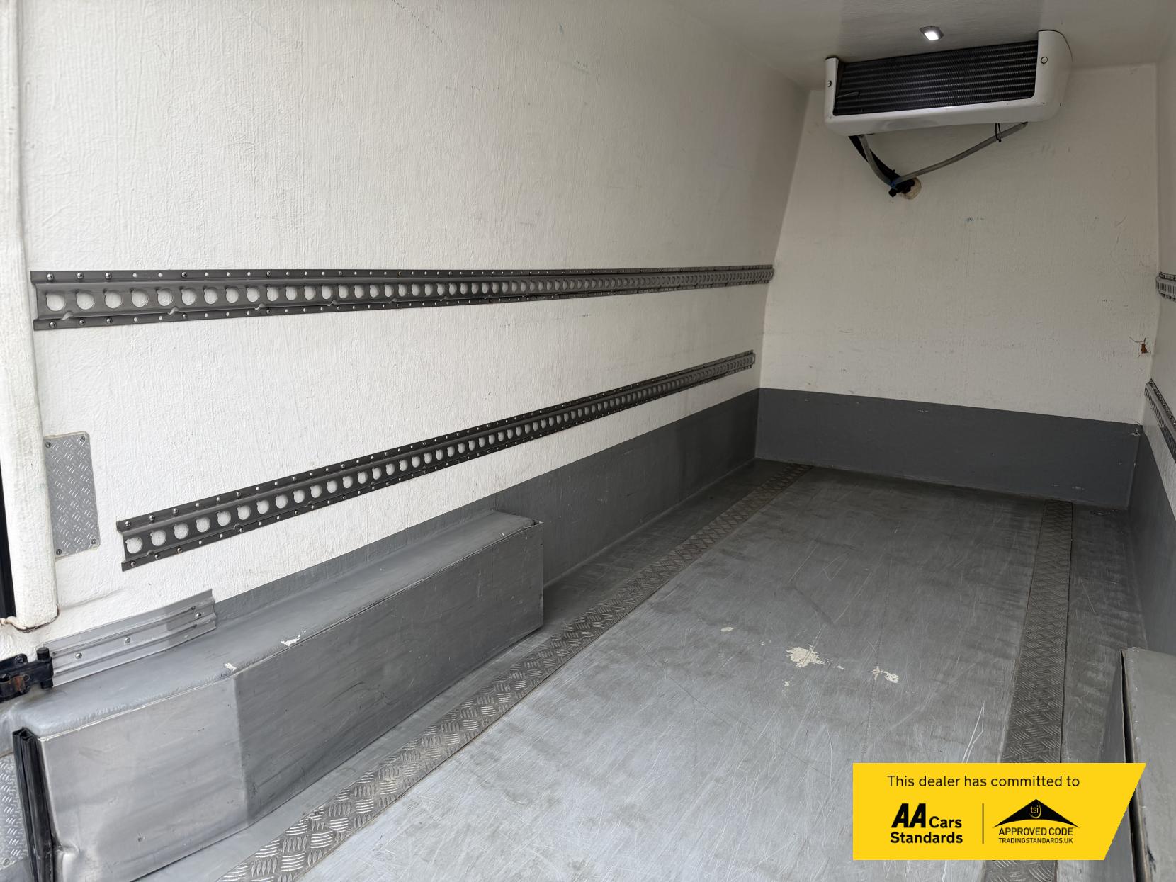 Vauxhall Movano 2.3 CDTi 3500 BiTurbo Temperature Controlled 5dr Diesel Manual FWD L3 H2 (s/s) (143 bhp)