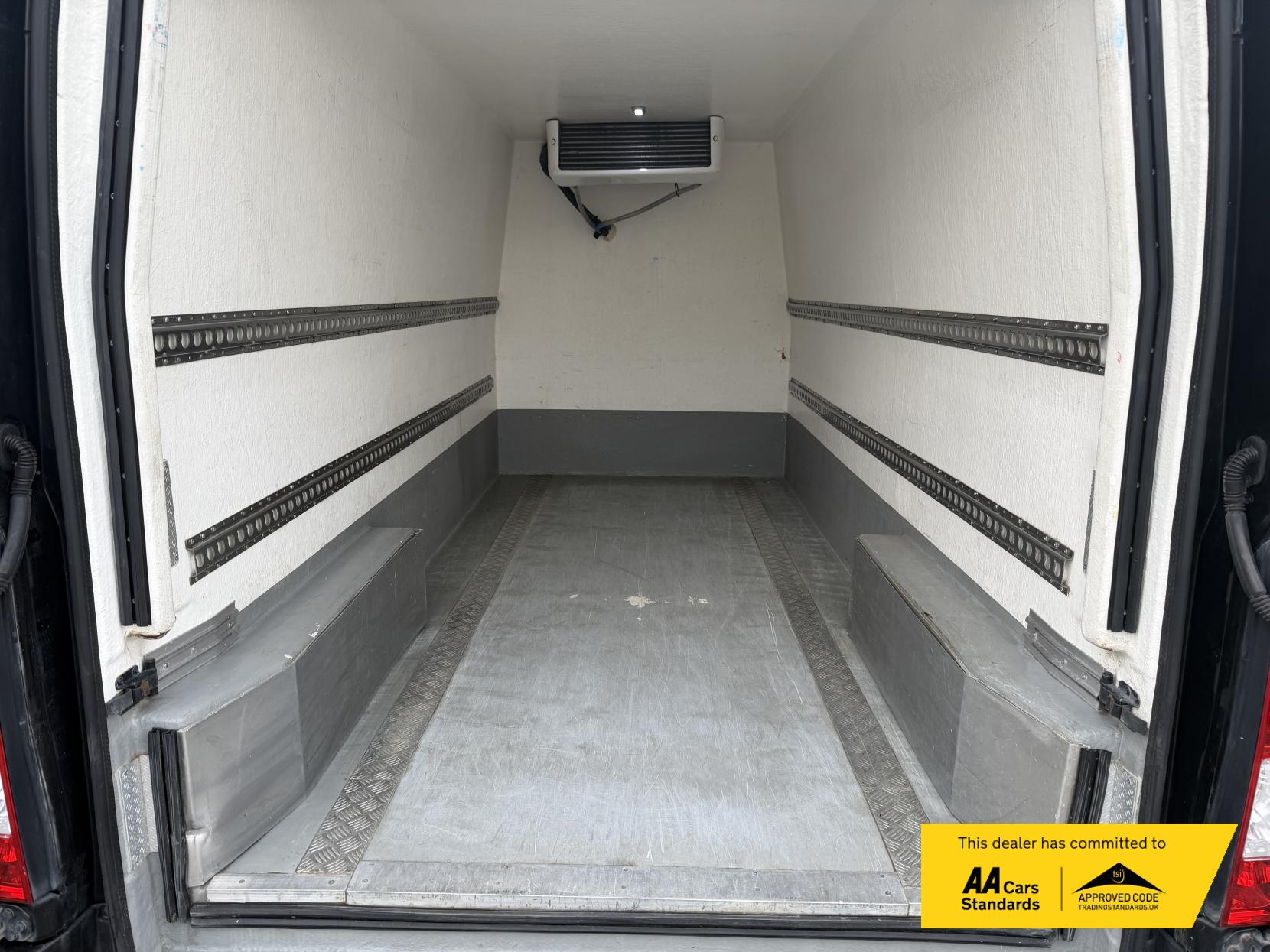 Vauxhall Movano 2.3 CDTi 3500 BiTurbo Temperature Controlled 5dr Diesel Manual FWD L3 H2 (s/s) (143 bhp)