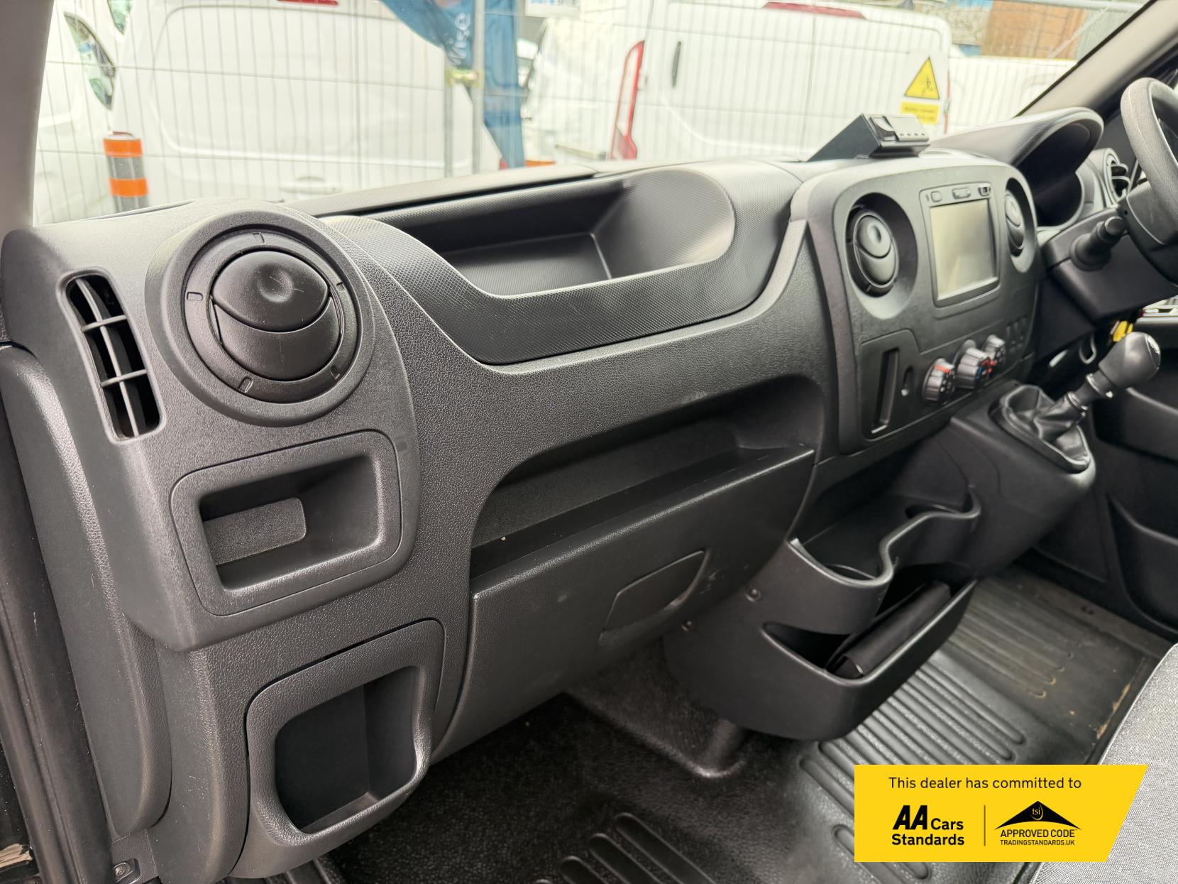 Vauxhall Movano 2.3 CDTi 3500 BiTurbo Temperature Controlled 5dr Diesel Manual FWD L3 H2 (s/s) (143 bhp)