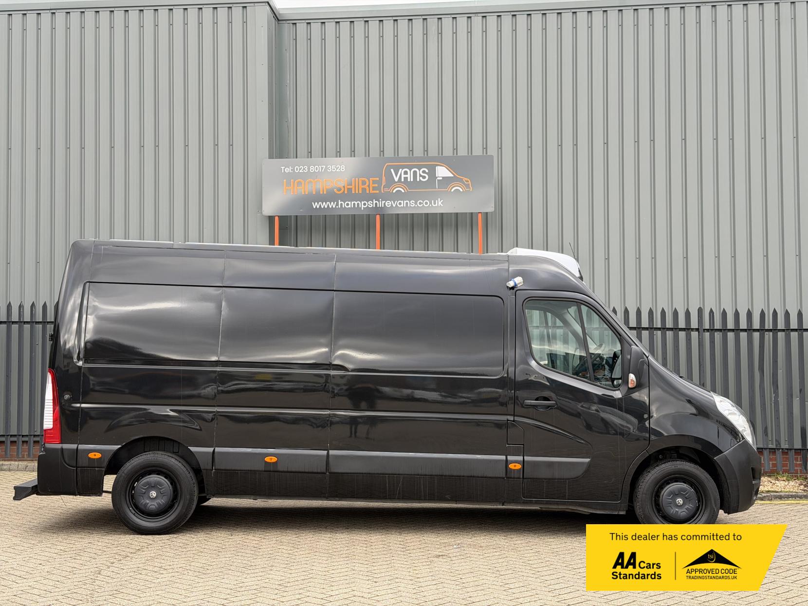 Vauxhall Movano 2.3 CDTi 3500 BiTurbo Temperature Controlled 5dr Diesel Manual FWD L3 H2 (s/s) (143 bhp)