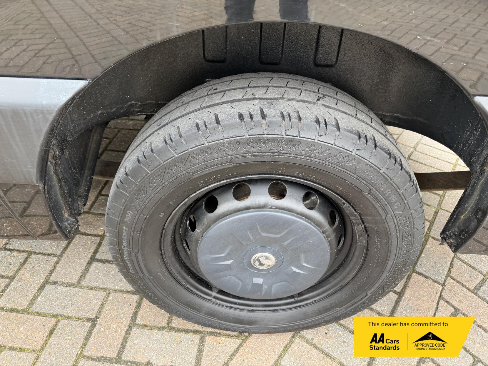 Vauxhall Movano 2.3 CDTi 3500 BiTurbo Temperature Controlled 5dr Diesel Manual FWD L3 H2 (s/s) (143 bhp)