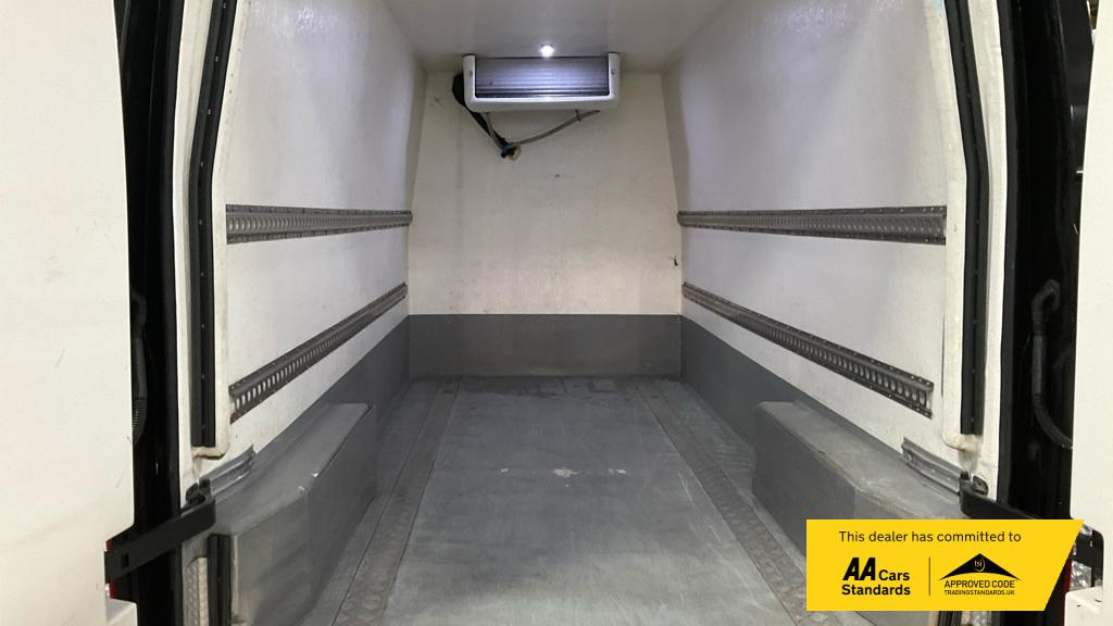 Vauxhall Movano 2.3 CDTi 3500 BiTurbo Temperature Controlled 5dr Diesel Manual FWD L3 H2 (s/s) (143 bhp)