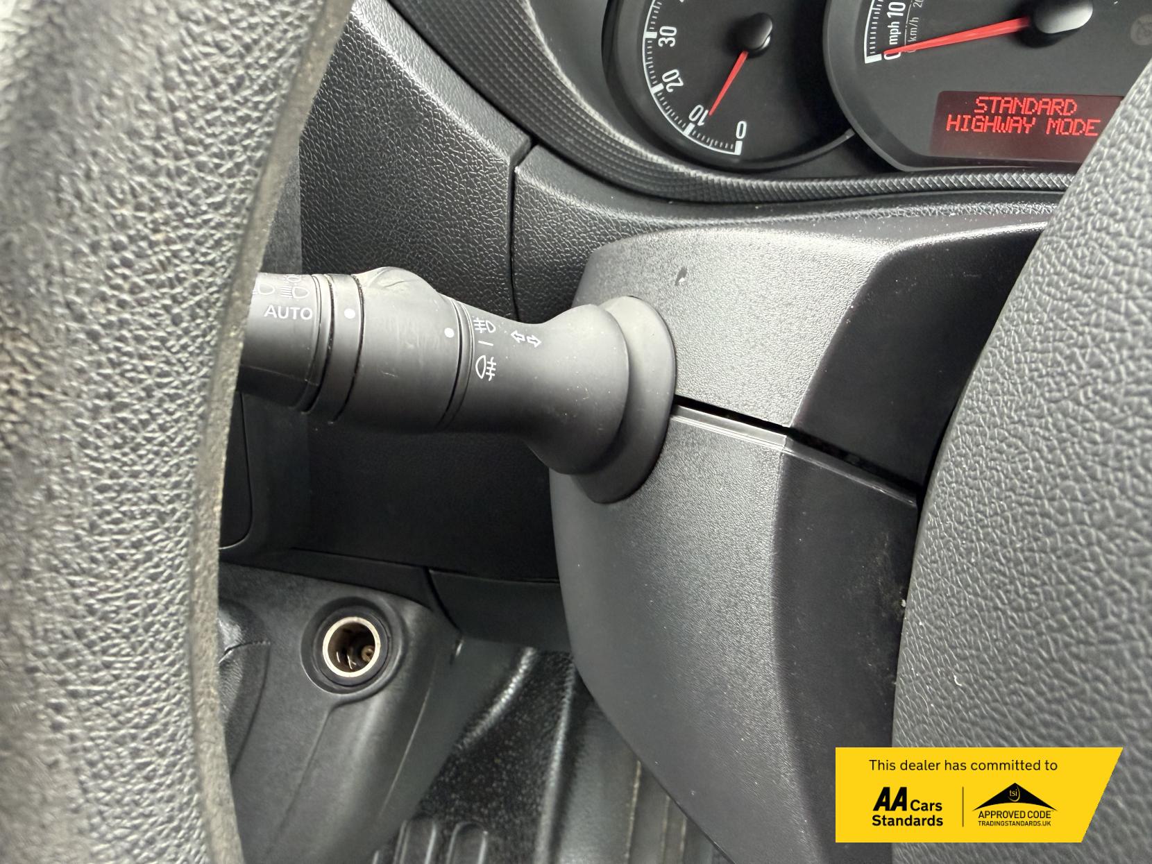 Vauxhall Movano 2.3 CDTi 3500 BiTurbo Temperature Controlled 5dr Diesel Manual FWD L3 H2 (s/s) (143 bhp)