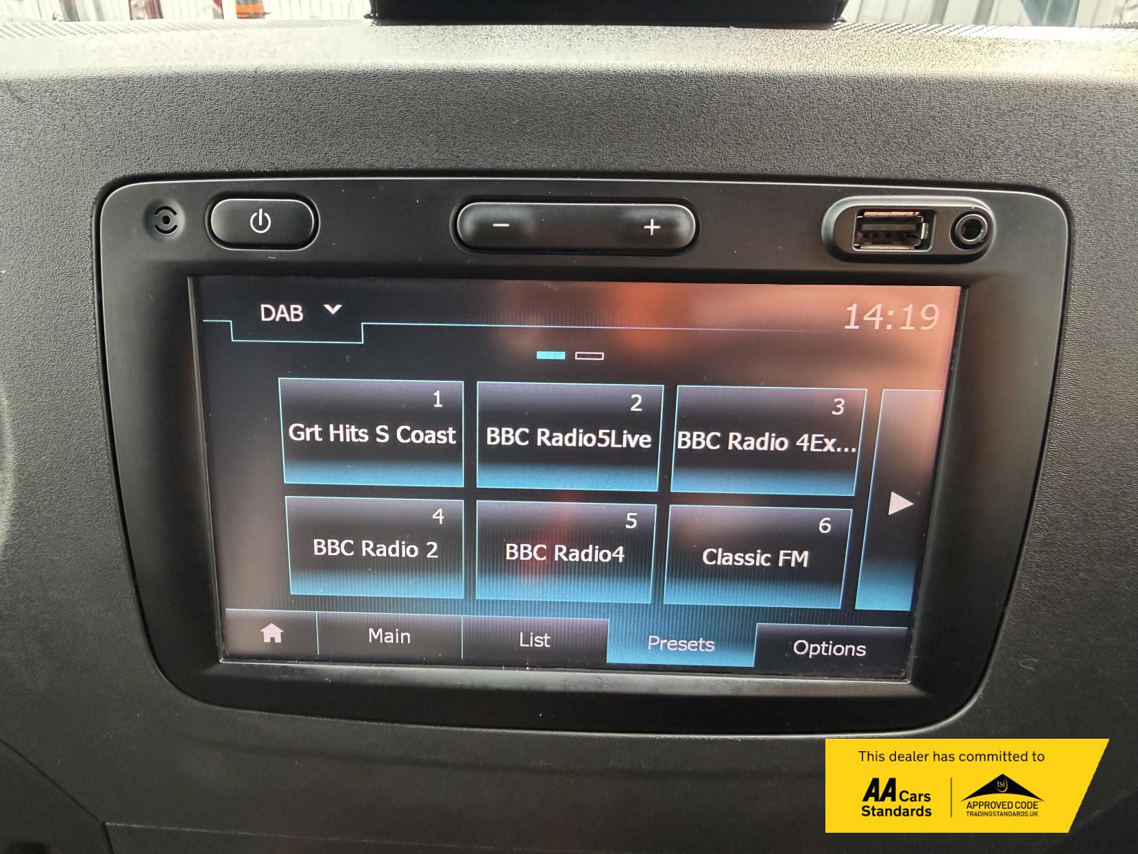 Vauxhall Movano 2.3 CDTi 3500 BiTurbo Temperature Controlled 5dr Diesel Manual FWD L3 H2 (s/s) (143 bhp)