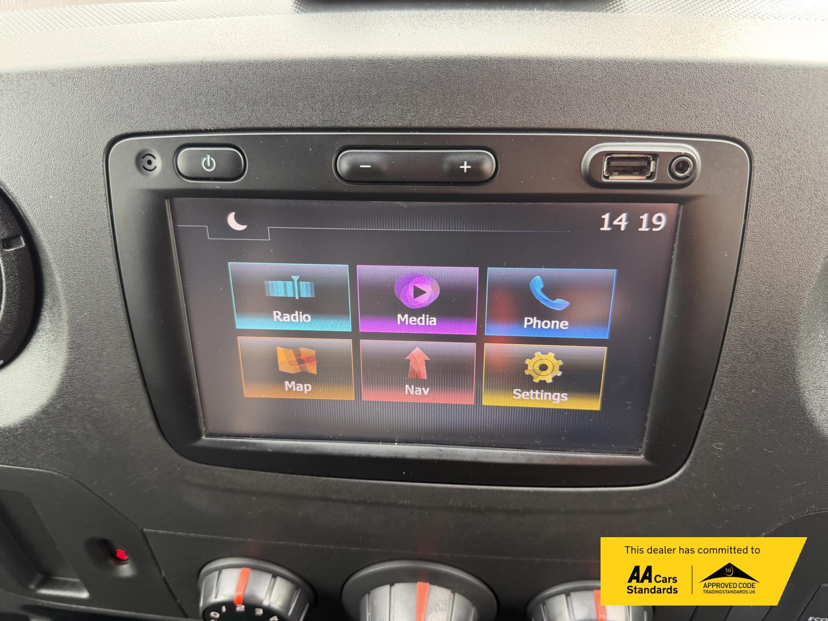 Vauxhall Movano 2.3 CDTi 3500 BiTurbo Temperature Controlled 5dr Diesel Manual FWD L3 H2 (s/s) (143 bhp)