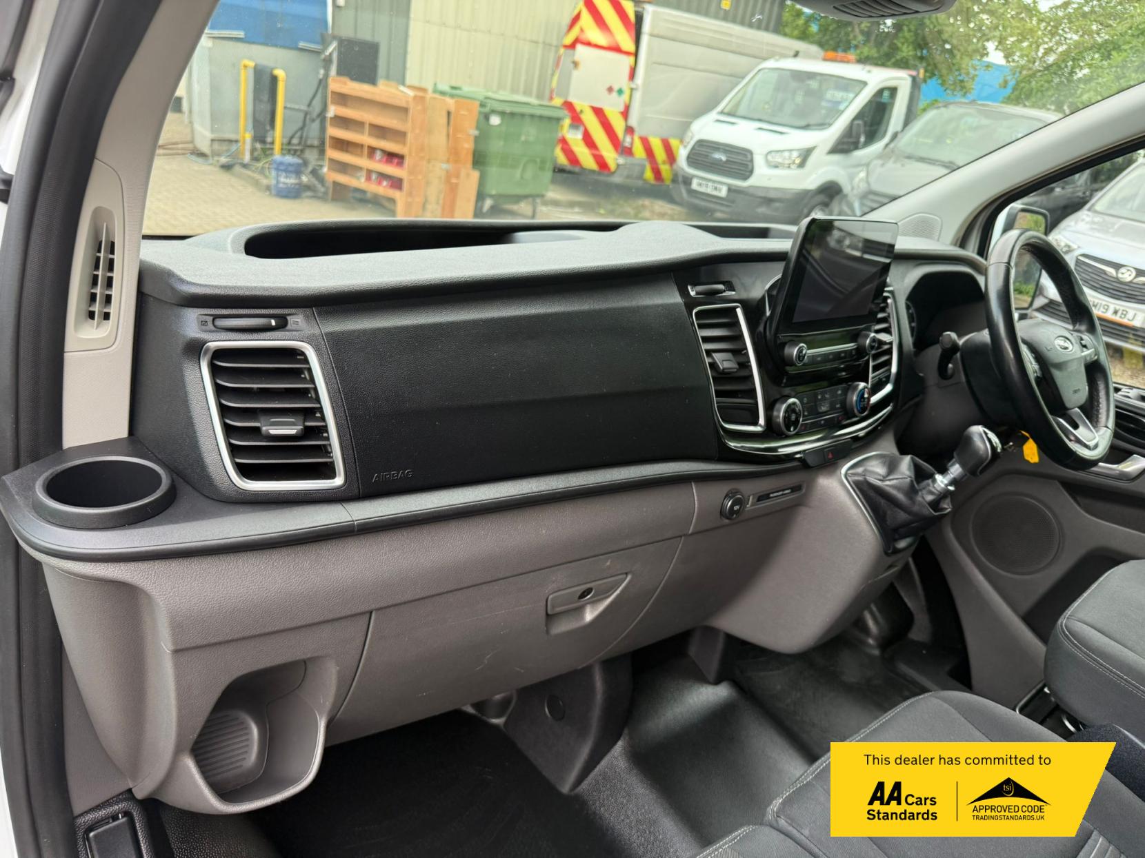 Ford Transit Custom 2.0 300 EcoBlue Limited Panel Van 5dr Diesel Manual L2 H1 Euro 6 (130 ps)