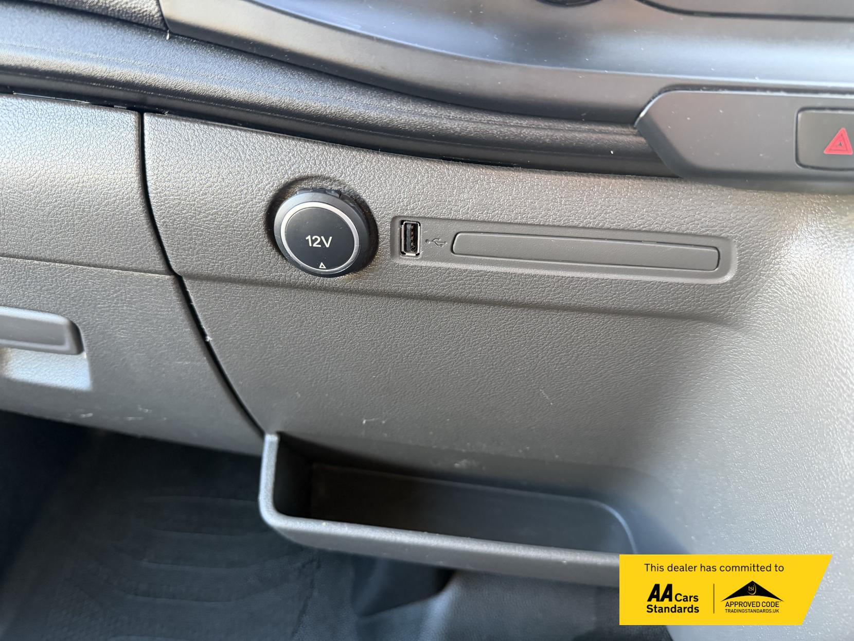 Ford Transit 2.0 350 EcoBlue Leader Panel Van 5dr Diesel Manual RWD L3 H3 Euro 6 (s/s) (130 ps)