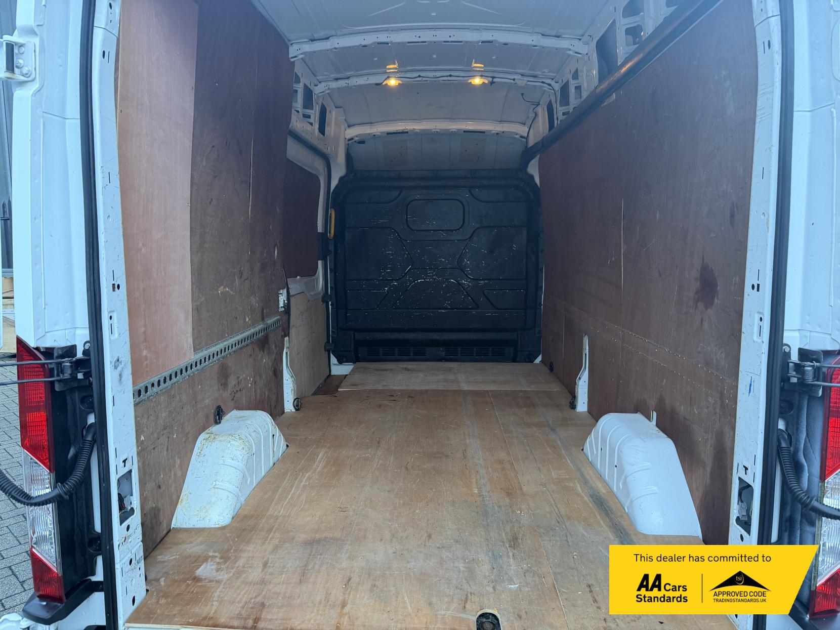 Ford Transit 2.0 350 EcoBlue Leader Panel Van 5dr Diesel Manual RWD L3 H3 Euro 6 (s/s) (130 ps)