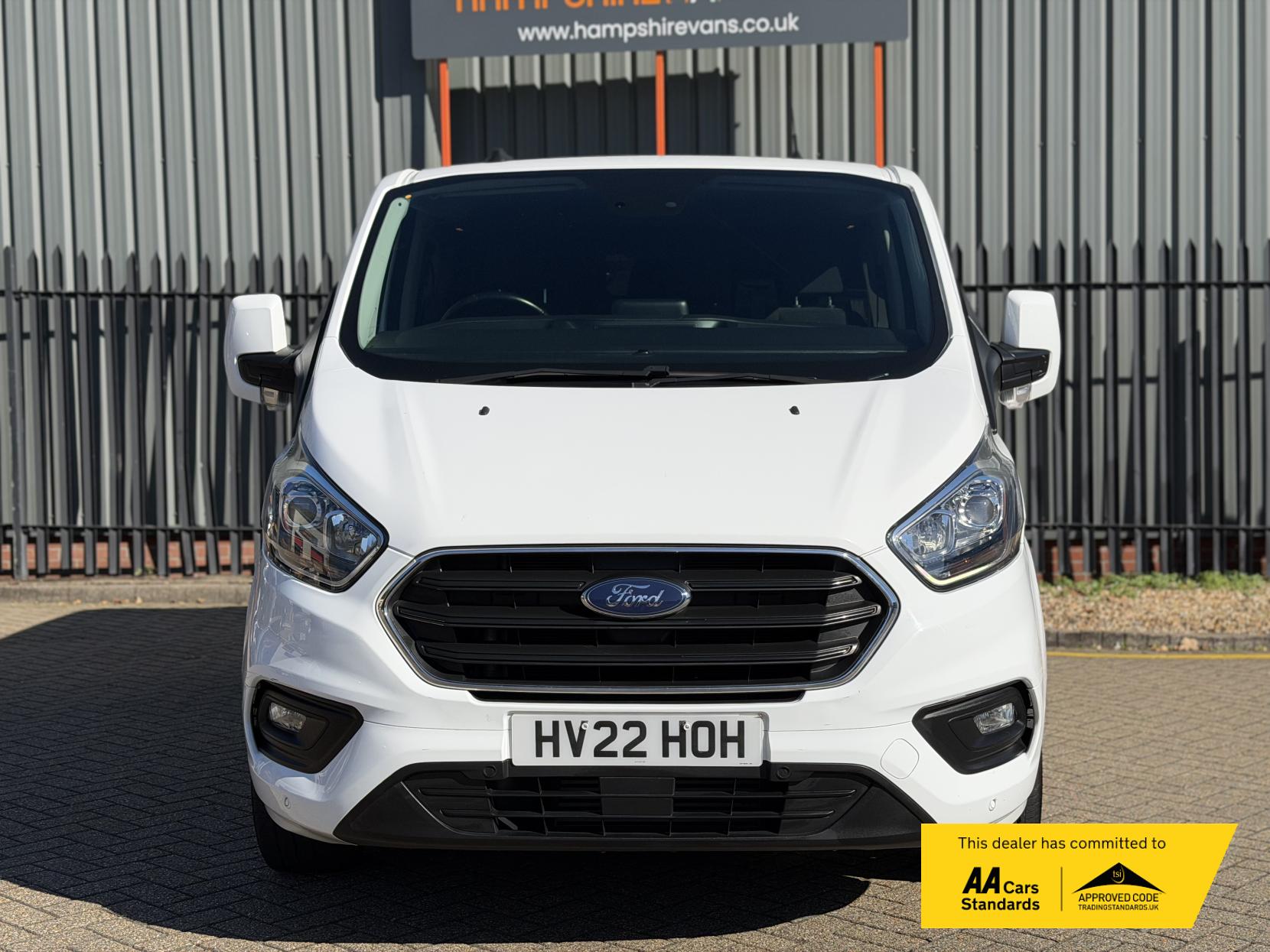 Ford Transit Custom 2.0 300 EcoBlue Limited Crew Van Double Cab 5dr Diesel Manual L1 H1 Euro 6 (s/s) (6 Seat) (130 ps)