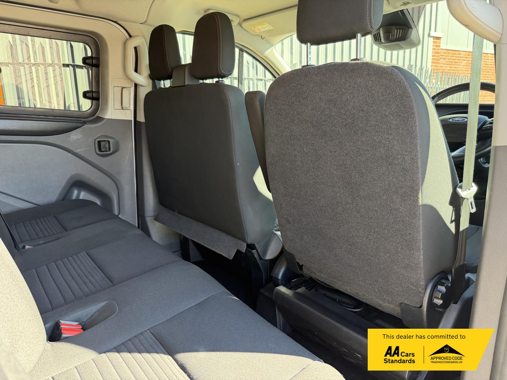 Ford Transit Custom 2.0 300 EcoBlue Limited Crew Van Double Cab 5dr Diesel Manual L1 H1 Euro 6 (s/s) (6 Seat) (130 ps)