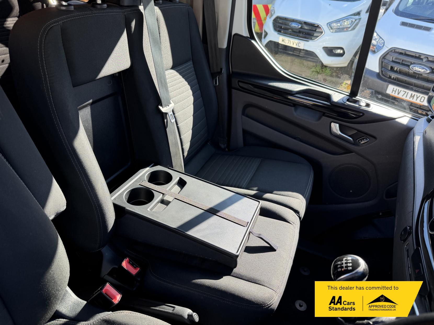 Ford Transit Custom 2.0 300 EcoBlue Limited Crew Van Double Cab 5dr Diesel Manual L1 H1 Euro 6 (s/s) (6 Seat) (130 ps)