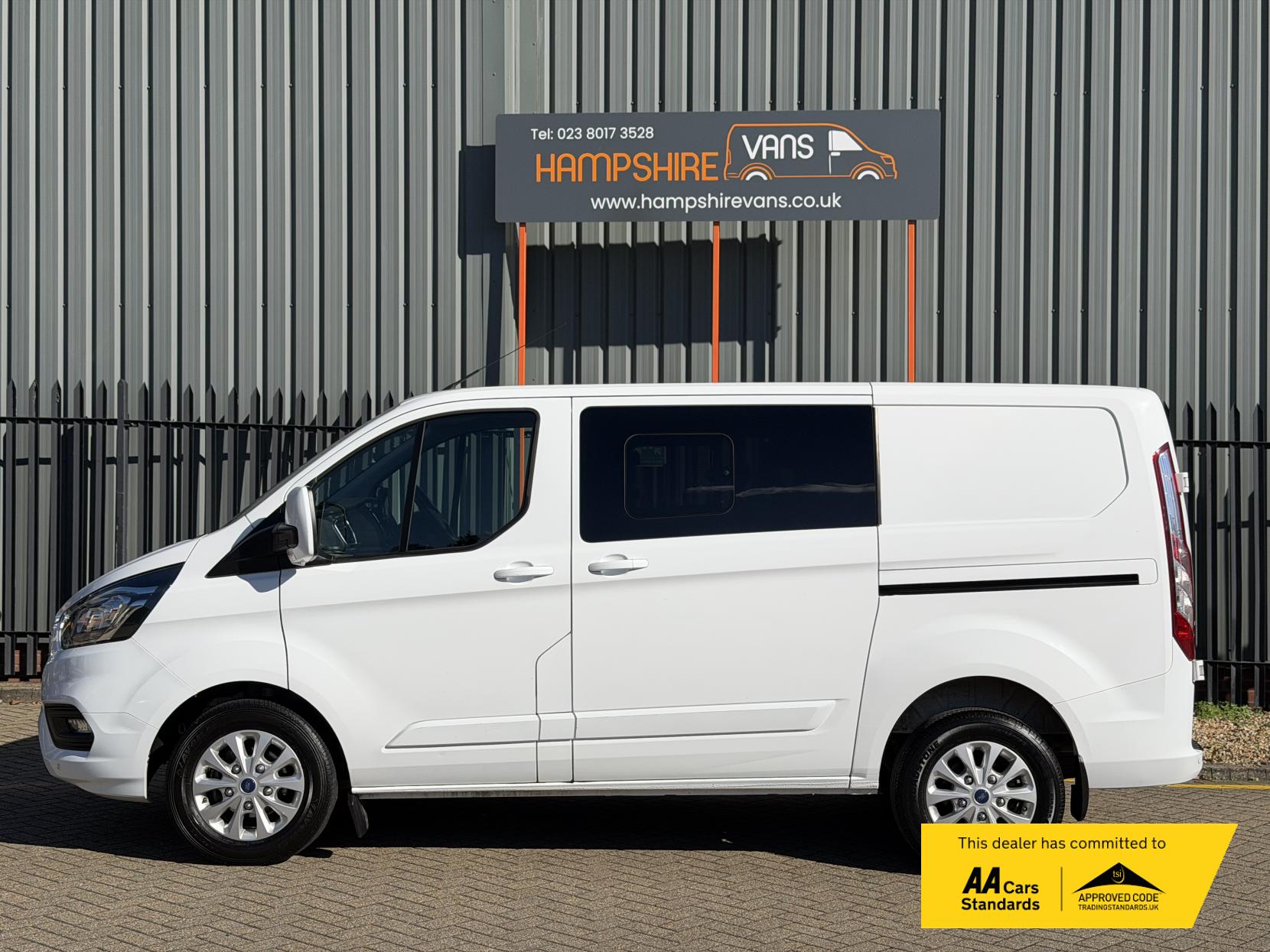 Ford Transit Custom 2.0 300 EcoBlue Limited Crew Van Double Cab 5dr Diesel Manual L1 H1 Euro 6 (s/s) (6 Seat) (130 ps)