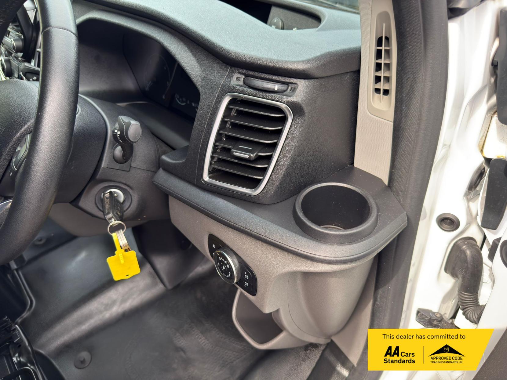 2022 Ford Transit Custom 2.0 300 EcoBlue Limited Panel Van 5dr Diesel Manual L1 H1 Euro 6 (s/s) (130 ps) - Thumbnail 29