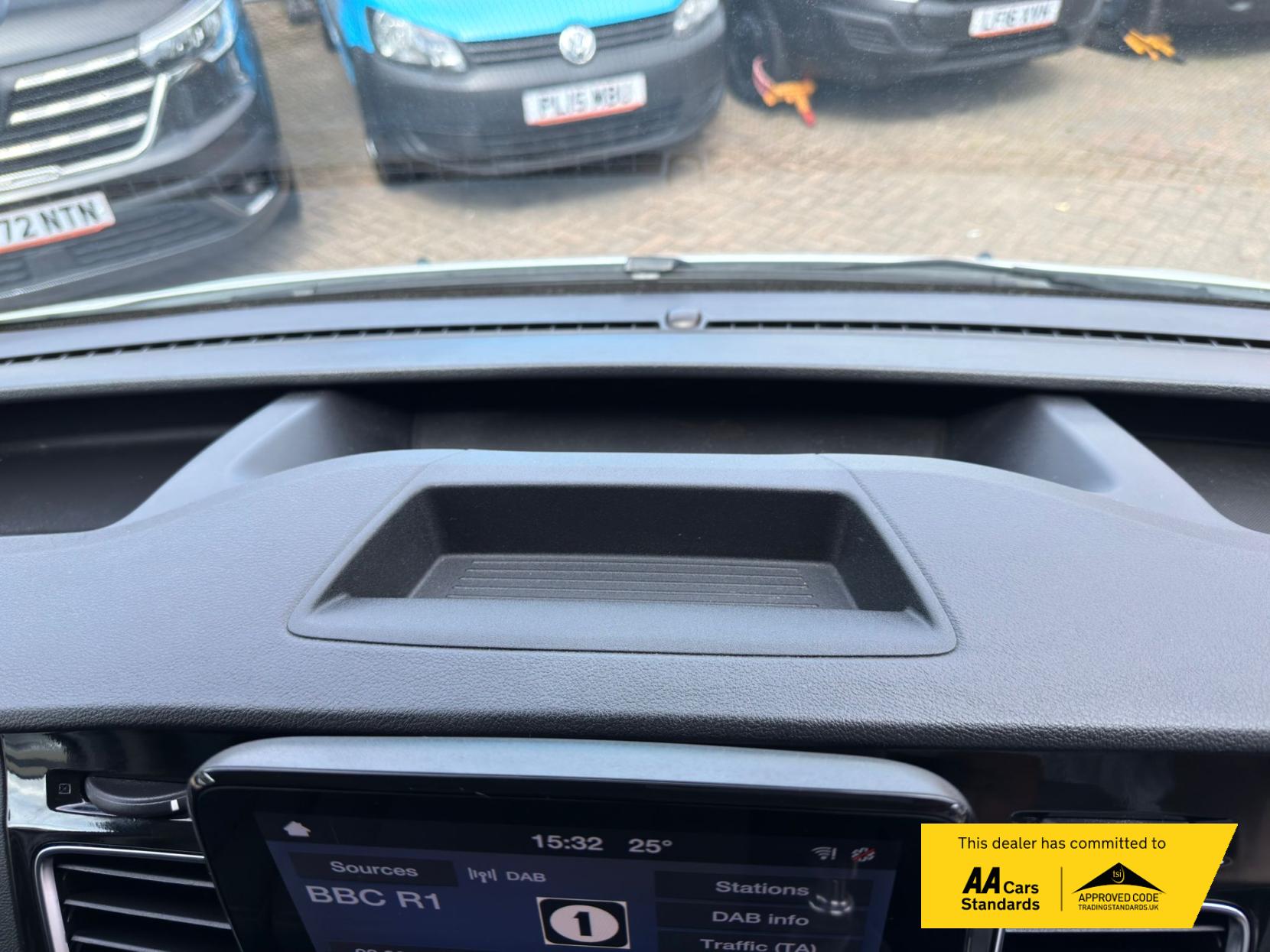 2022 Ford Transit Custom 2.0 300 EcoBlue Limited Panel Van 5dr Diesel Manual L1 H1 Euro 6 (s/s) (130 ps) - Thumbnail 40
