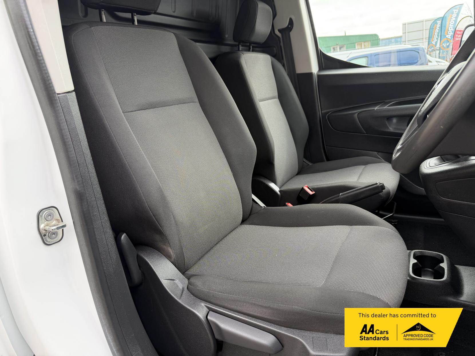 Vauxhall Combo 1.5 Turbo D 2300 Sportive Panel Van 4dr Diesel Manual L2 H1 Euro 6 (s/s) (100 ps)