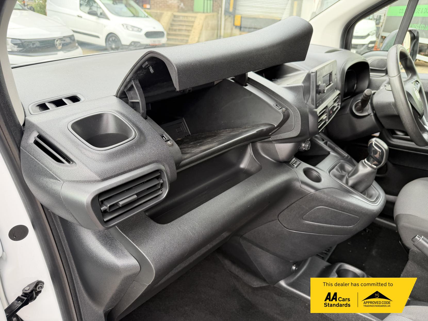 Vauxhall Combo 1.5 Turbo D 2300 Sportive Panel Van 4dr Diesel Manual L2 H1 Euro 6 (s/s) (100 ps)