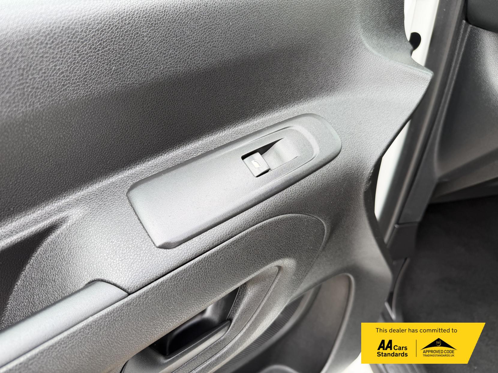 Vauxhall Combo 1.5 Turbo D 2300 Sportive Panel Van 4dr Diesel Manual L2 H1 Euro 6 (s/s) (100 ps)