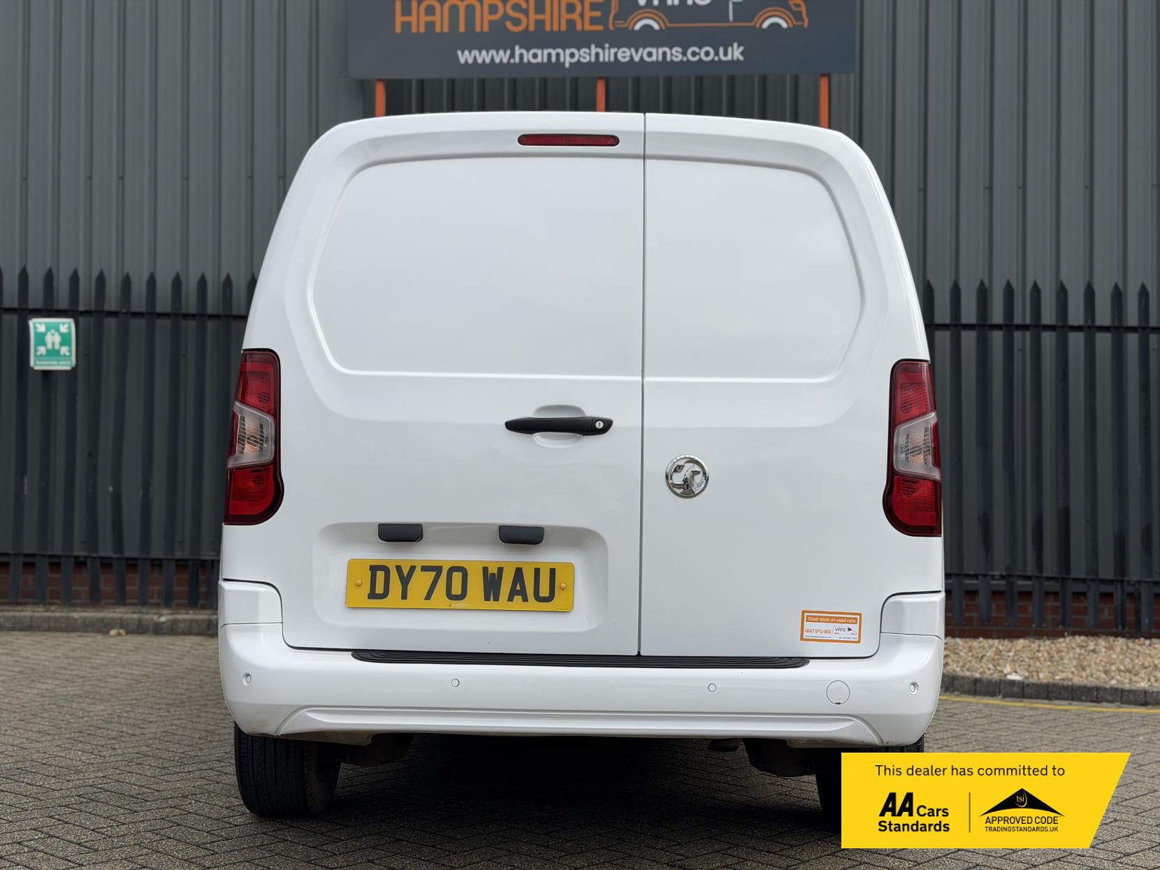 Vauxhall Combo 1.5 Turbo D 2300 Sportive Panel Van 4dr Diesel Manual L2 H1 Euro 6 (s/s) (100 ps)