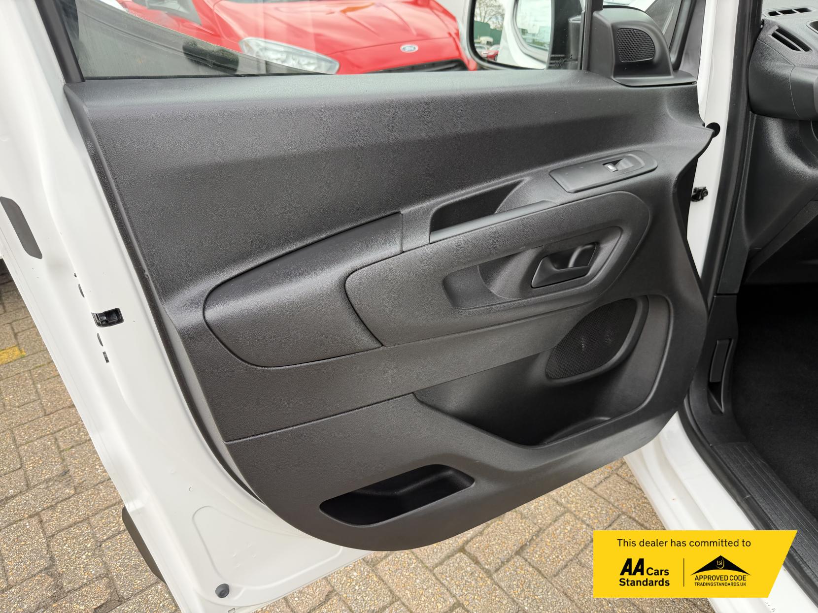 Vauxhall Combo 1.5 Turbo D 2300 Sportive Panel Van 4dr Diesel Manual L2 H1 Euro 6 (s/s) (100 ps)