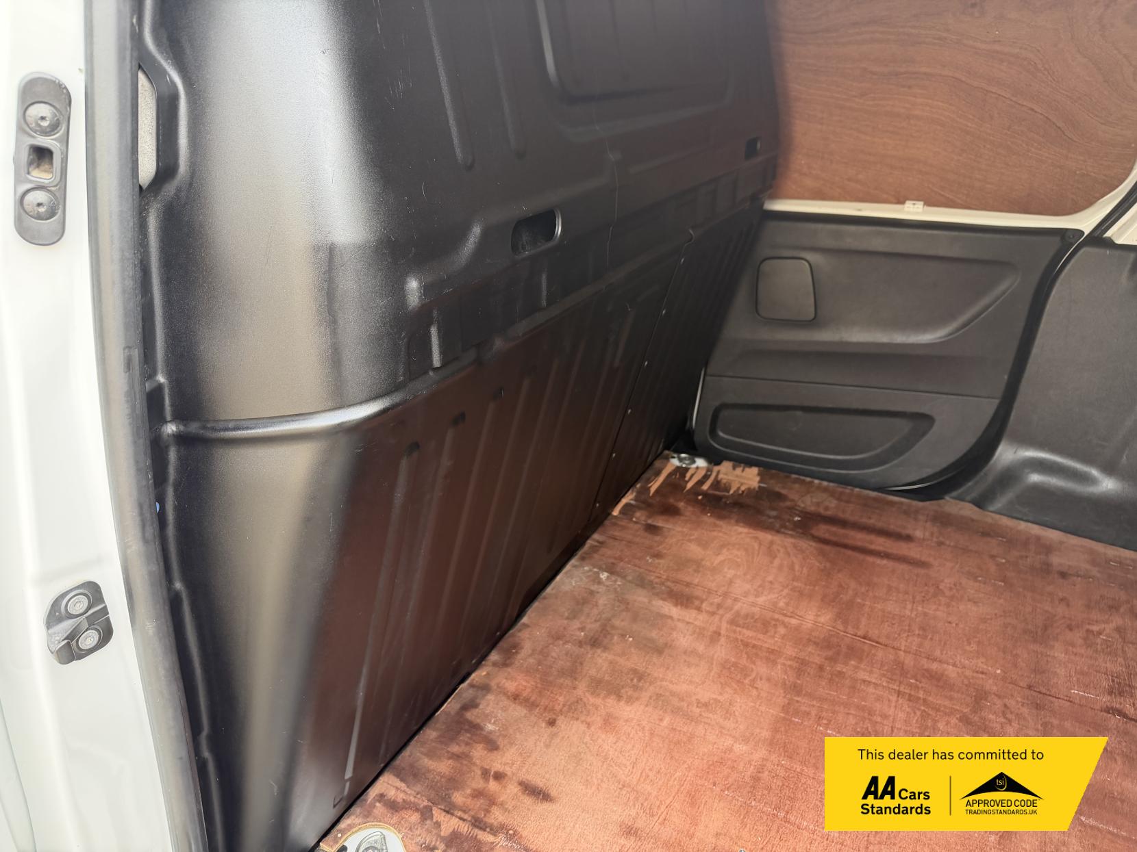 Vauxhall Combo 1.5 Turbo D 2300 Sportive Panel Van 4dr Diesel Manual L2 H1 Euro 6 (s/s) (100 ps)