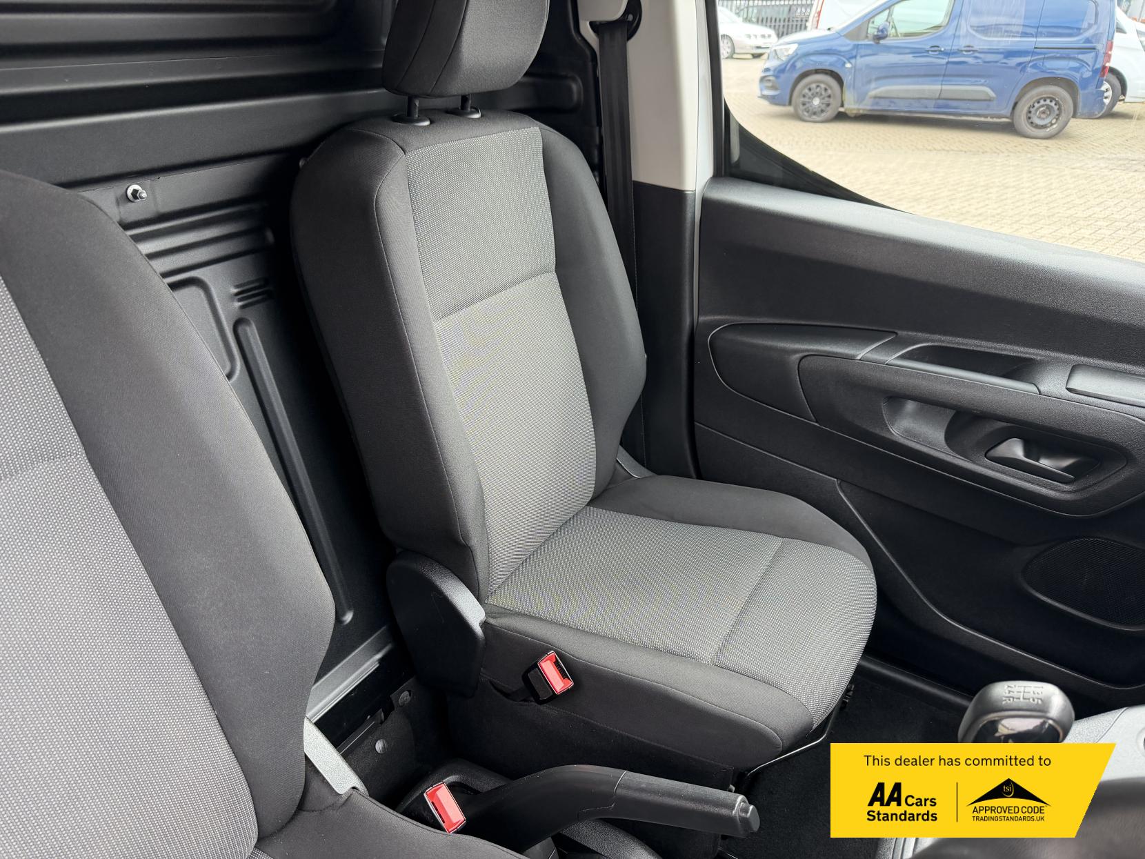 Vauxhall Combo 1.5 Turbo D 2300 Sportive Panel Van 4dr Diesel Manual L2 H1 Euro 6 (s/s) (100 ps)