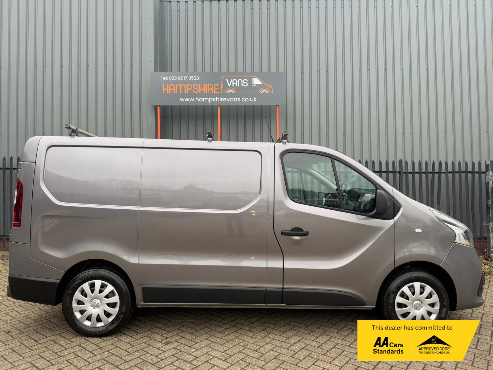 Renault Trafic 1.6 dCi 27 Business+ Panel Van 5dr Diesel Manual SWB Standard Roof Euro 6 (120 ps)