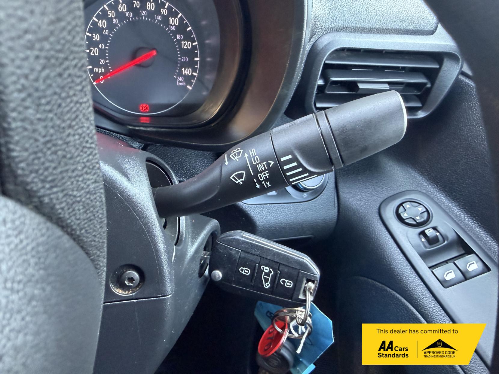 2020 Vauxhall Combo 1.5 Turbo D 2300 Sportive Panel Van 4dr Diesel Manual L2 H1 Euro 6 (s/s) (100 ps) - Thumbnail 29