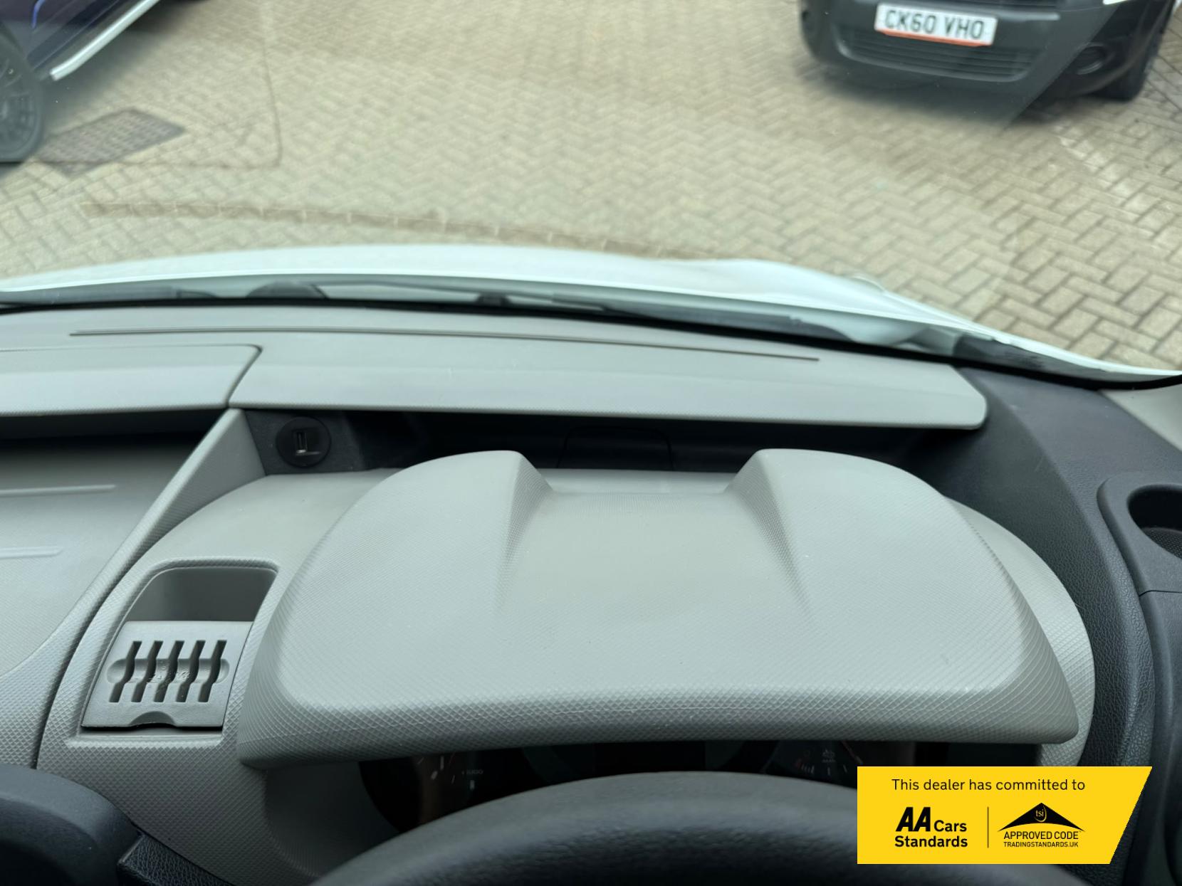 2016 Renault Master 2.3 dCi ENERGY 35 Business Combi Van Double Cab 5dr Diesel Manual FWD MWB Medium Roof Euro 6 (s/s) (9 Seat) (145 ps) - Thumbnail 48