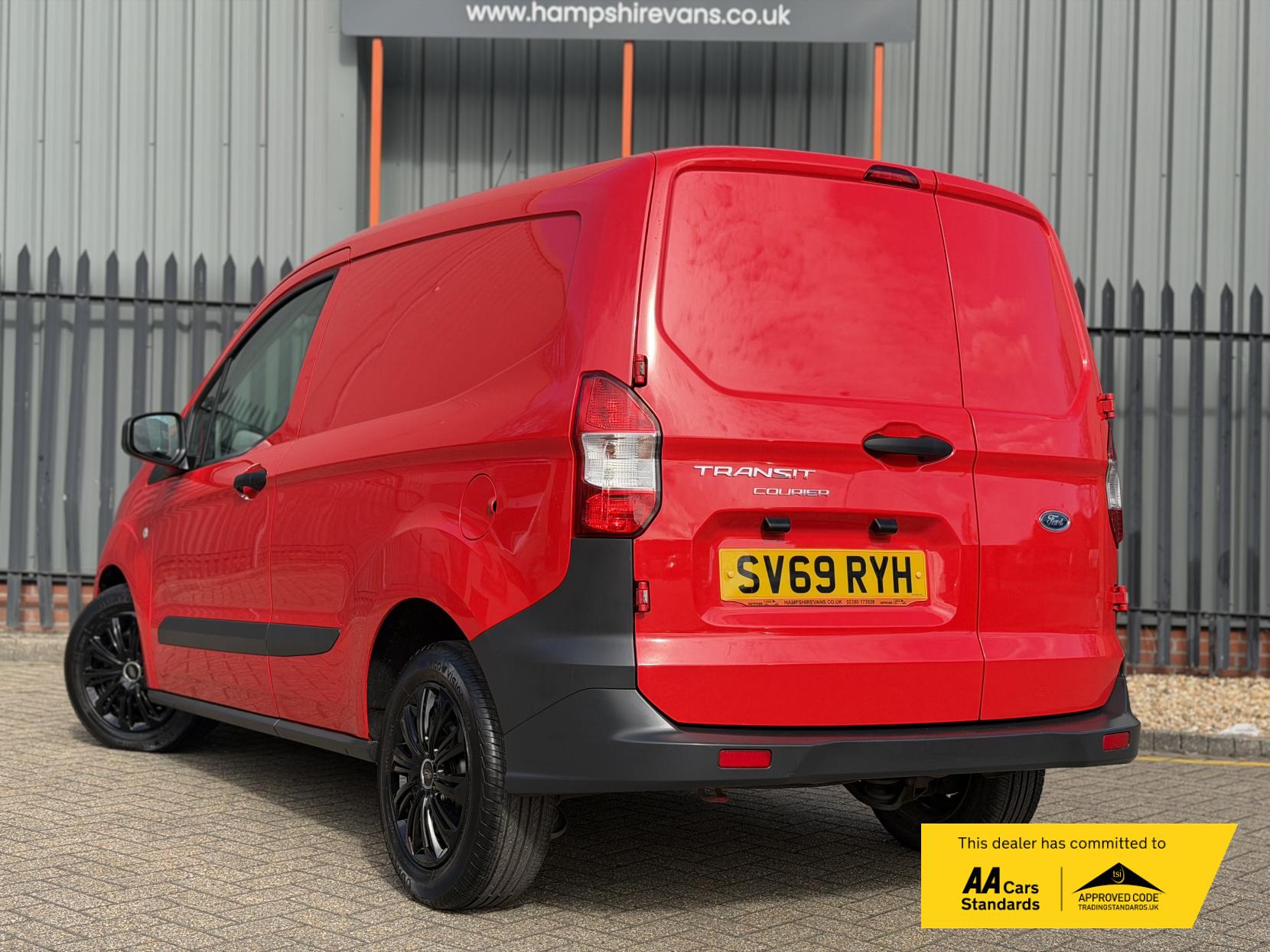 Ford Transit Courier 1.0 EcoBoost Panel Van 4dr Petrol Manual L1 Euro 6 (100 ps)
