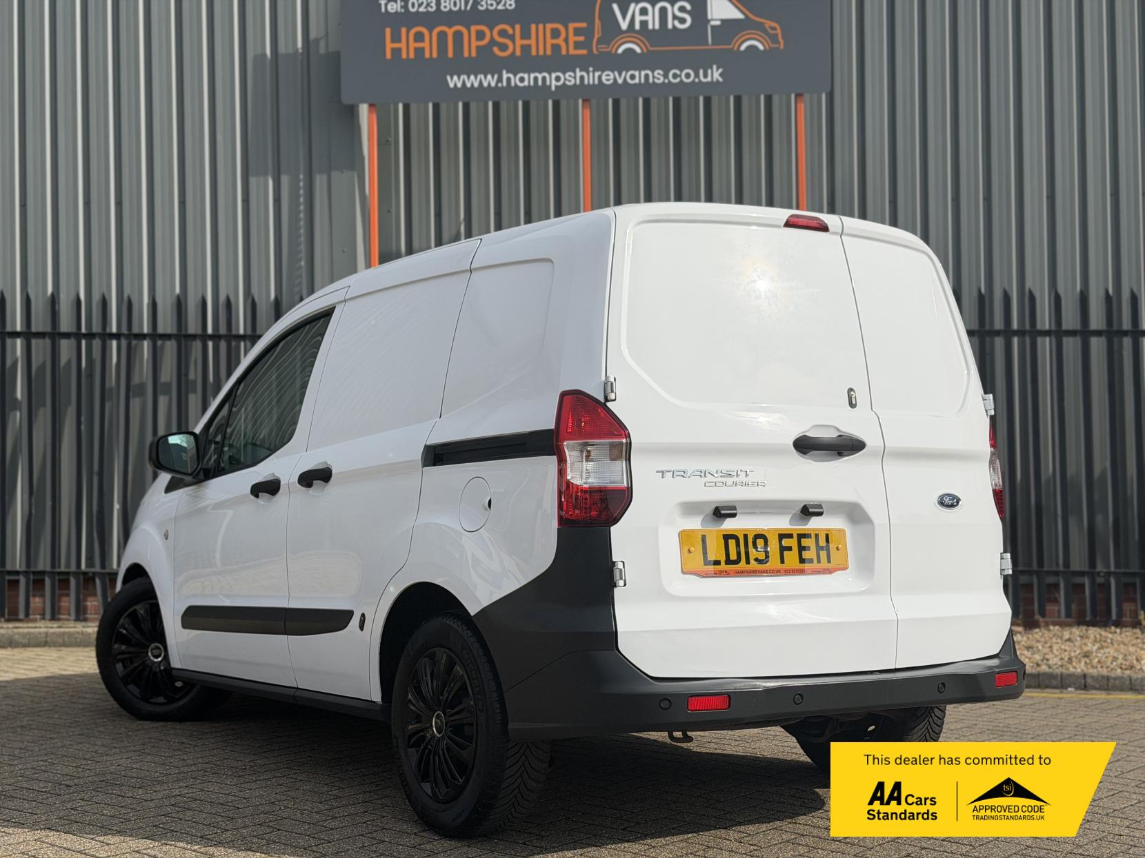 2019 Ford Transit Courier 1.5 TDCi Trend Panel Van 5dr Diesel Manual L1 Euro 6 (75 ps) - Thumbnail 4