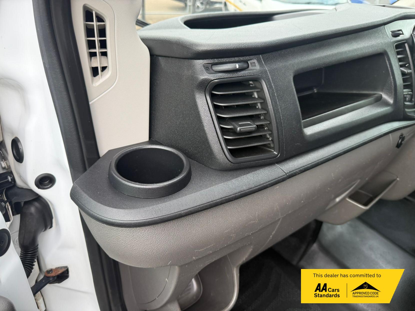 Ford Transit 2.0 350 EcoBlue Leader Premium Dropside 2dr Diesel Manual FWD L4 Euro 6 (s/s) (130 ps)