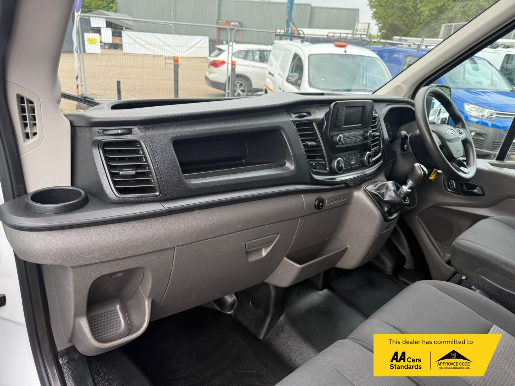 Ford Transit 2.0 350 EcoBlue Leader Premium Dropside 2dr Diesel Manual FWD L4 Euro 6 (s/s) (130 ps)