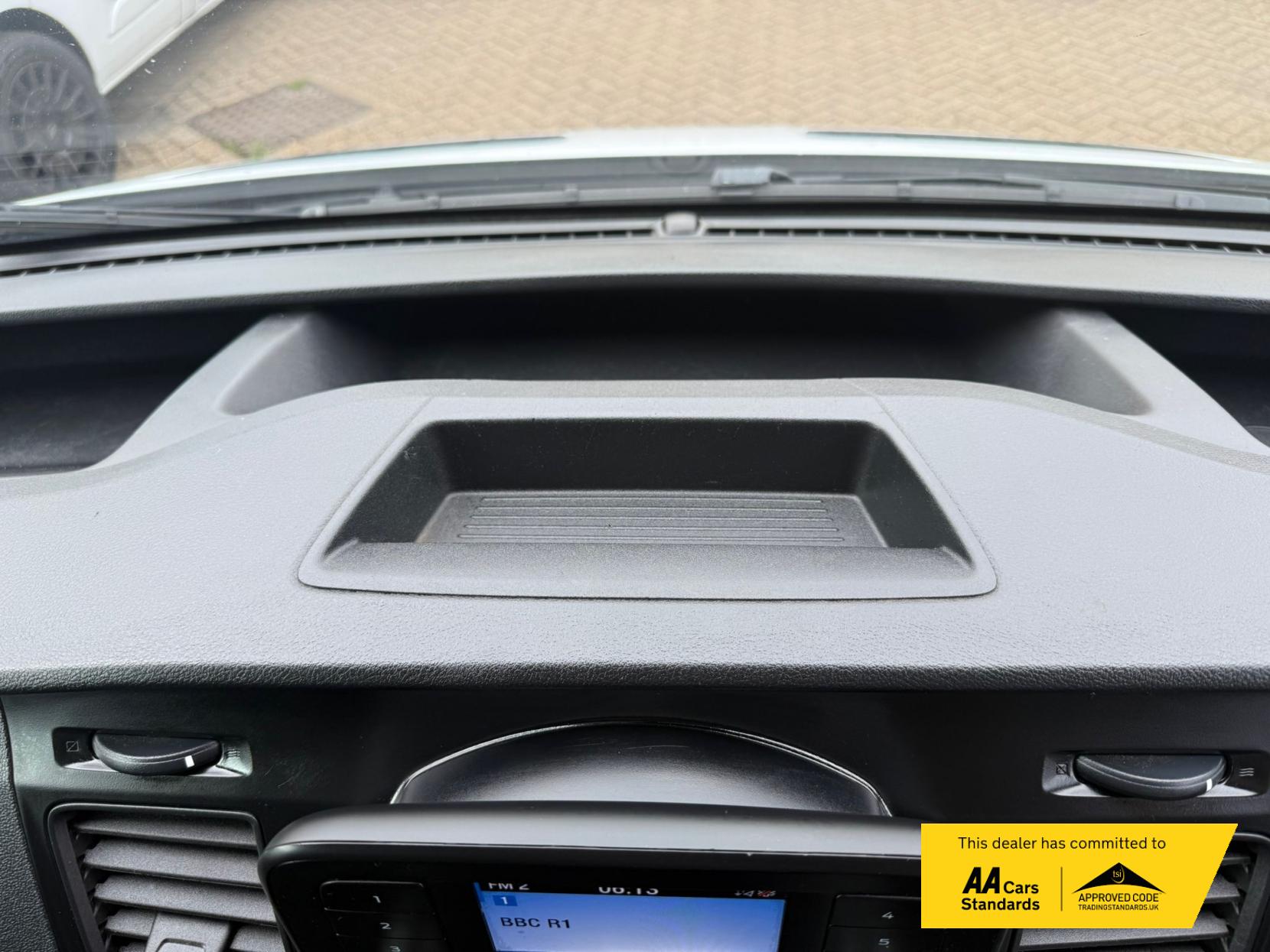 Ford Transit 2.0 350 EcoBlue Leader Premium Dropside 2dr Diesel Manual FWD L4 Euro 6 (s/s) (130 ps)