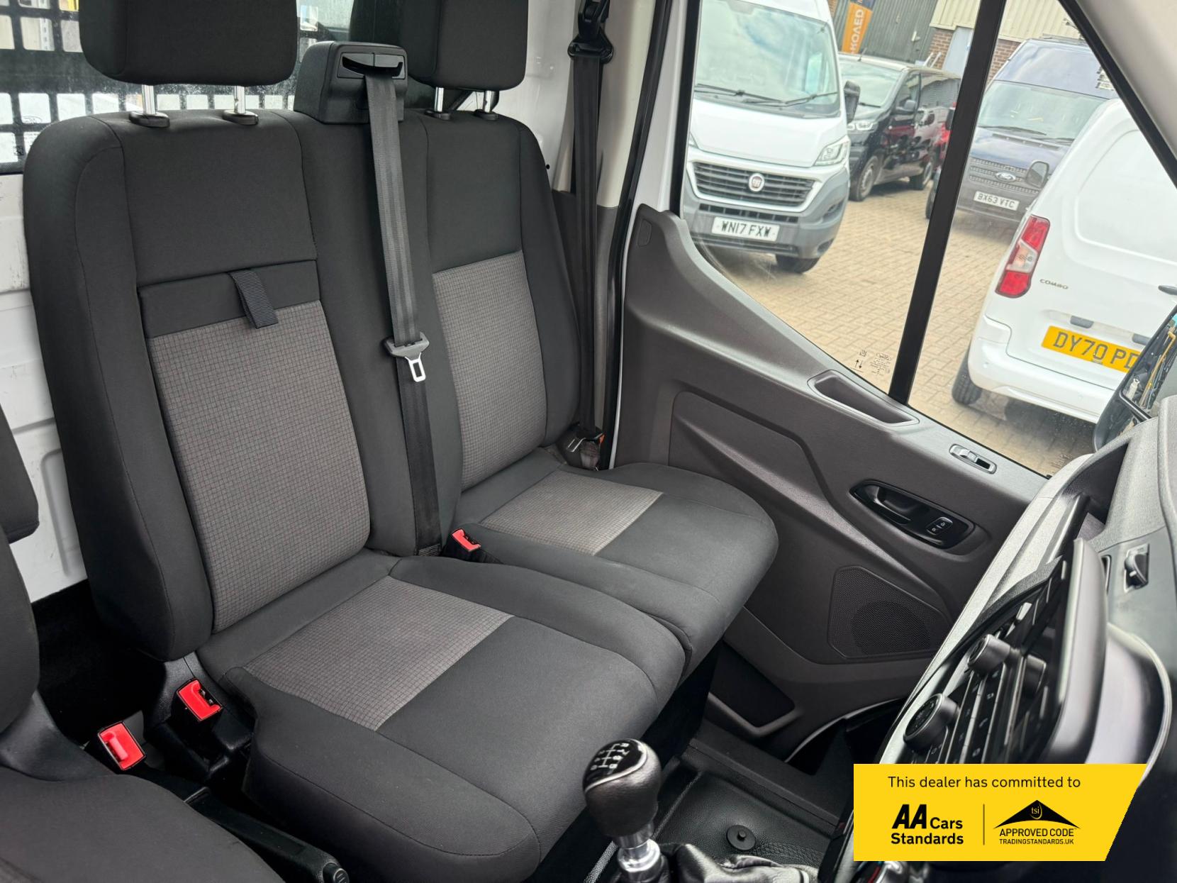 Ford Transit 2.0 350 EcoBlue Leader Premium Dropside 2dr Diesel Manual FWD L4 Euro 6 (s/s) (130 ps)