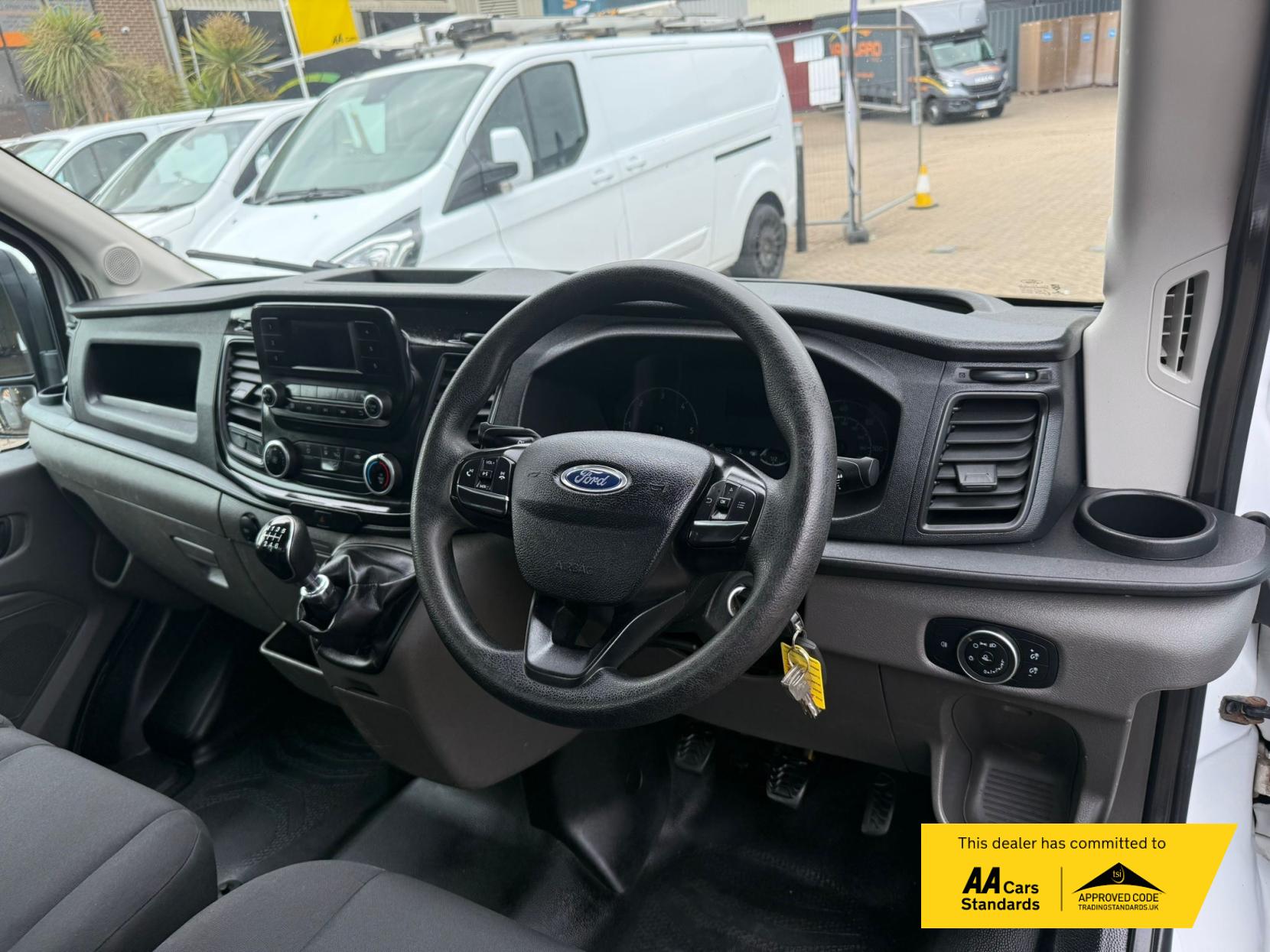 Ford Transit 2.0 350 EcoBlue Leader Premium Dropside 2dr Diesel Manual FWD L4 Euro 6 (s/s) (130 ps)