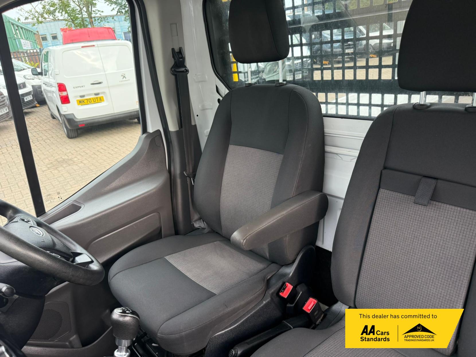 Ford Transit 2.0 350 EcoBlue Leader Premium Dropside 2dr Diesel Manual FWD L4 Euro 6 (s/s) (130 ps)