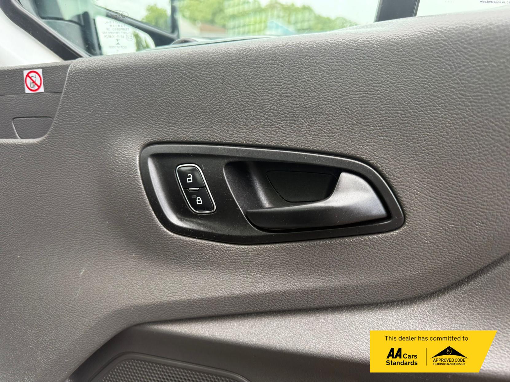 Ford Transit 2.0 350 EcoBlue Leader Premium Dropside 2dr Diesel Manual FWD L4 Euro 6 (s/s) (130 ps)