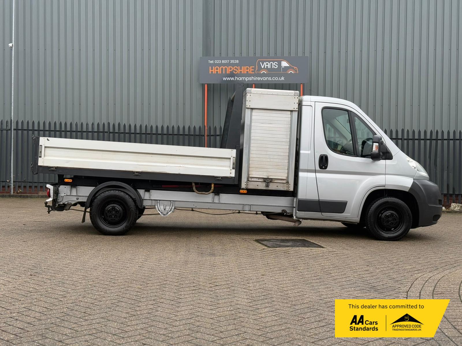 Peugeot Boxer 2.2 BlueHDi 335 Built for Business Tipper 2dr Diesel Manual L2 Euro 6 (s/s) (140 ps)