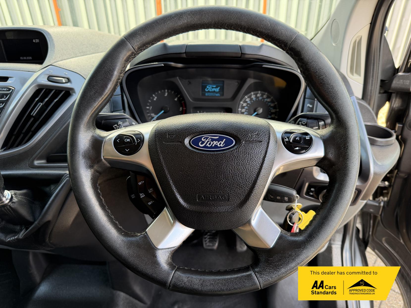 2017 Ford Transit Custom 2.0 TDCi 290 Limited Panel Van 5dr Diesel Manual L2 H2 (157 g/km, 128 bhp) - Thumbnail 13