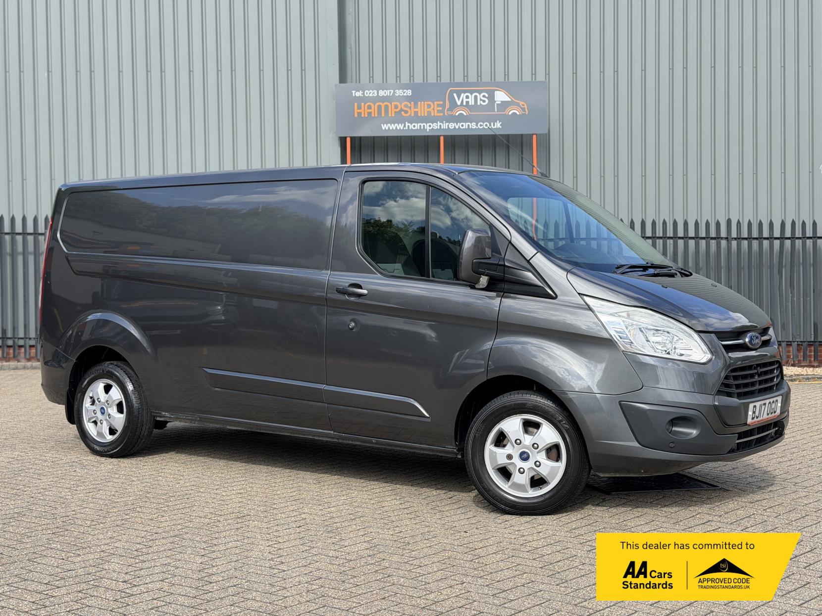 2017 Ford Transit Custom 2.0 TDCi 290 Limited Panel Van 5dr Diesel Manual L2 H2 (157 g/km, 128 bhp)