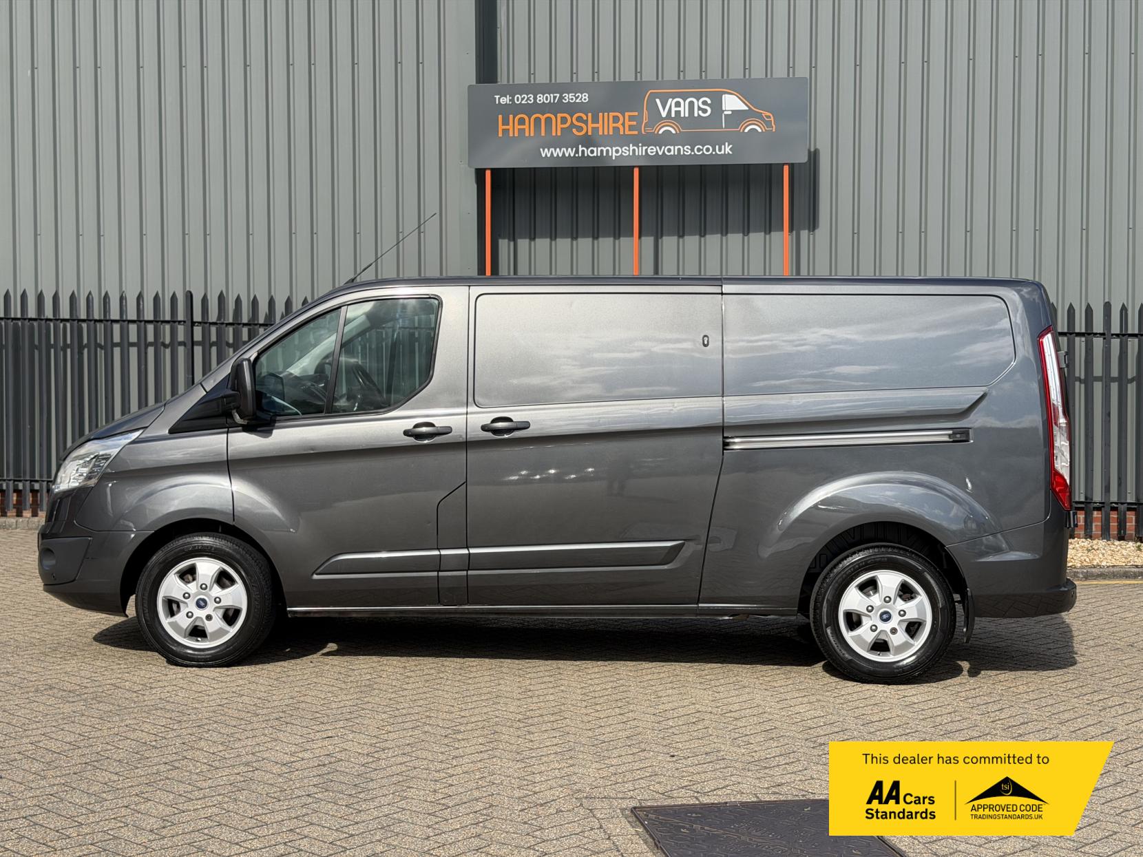 2017 Ford Transit Custom 2.0 TDCi 290 Limited Panel Van 5dr Diesel Manual L2 H2 (157 g/km, 128 bhp) - Thumbnail 5
