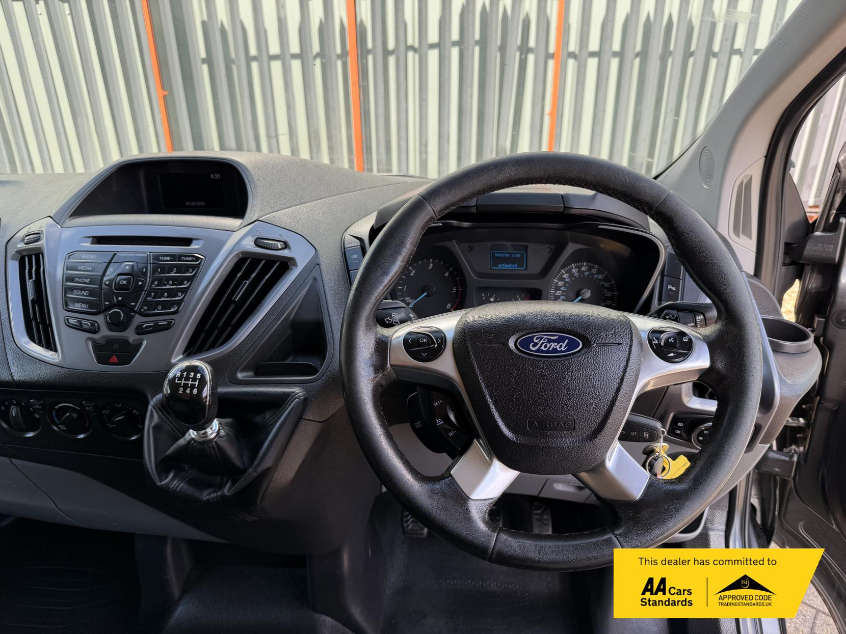 2017 Ford Transit Custom 2.0 TDCi 290 Limited Panel Van 5dr Diesel Manual L2 H2 (157 g/km, 128 bhp) - Thumbnail 23