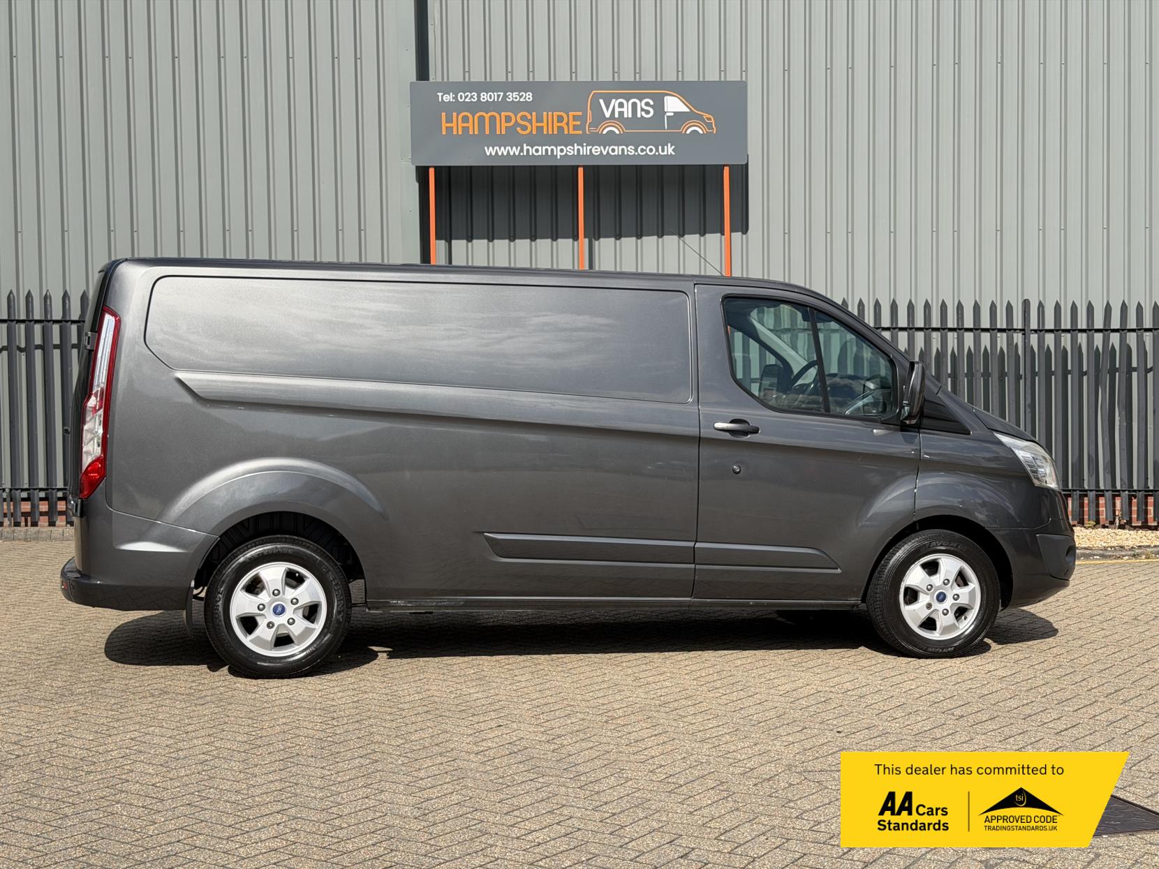2017 Ford Transit Custom 2.0 TDCi 290 Limited Panel Van 5dr Diesel Manual L2 H2 (157 g/km, 128 bhp) - Thumbnail 6