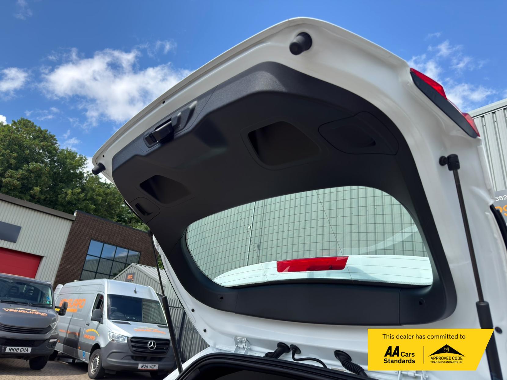 2019 Ford Fiesta Van 1.0T EcoBoost Sport Car Derived Van 3dr Petrol Manual Euro 6 (s/s) (125 ps) - Thumbnail 16