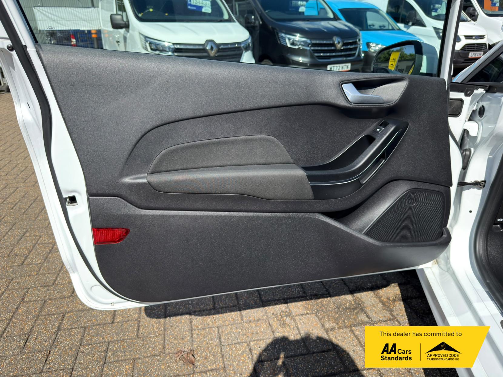 2019 Ford Fiesta Van 1.0T EcoBoost Sport Car Derived Van 3dr Petrol Manual Euro 6 (s/s) (125 ps) - Thumbnail 25