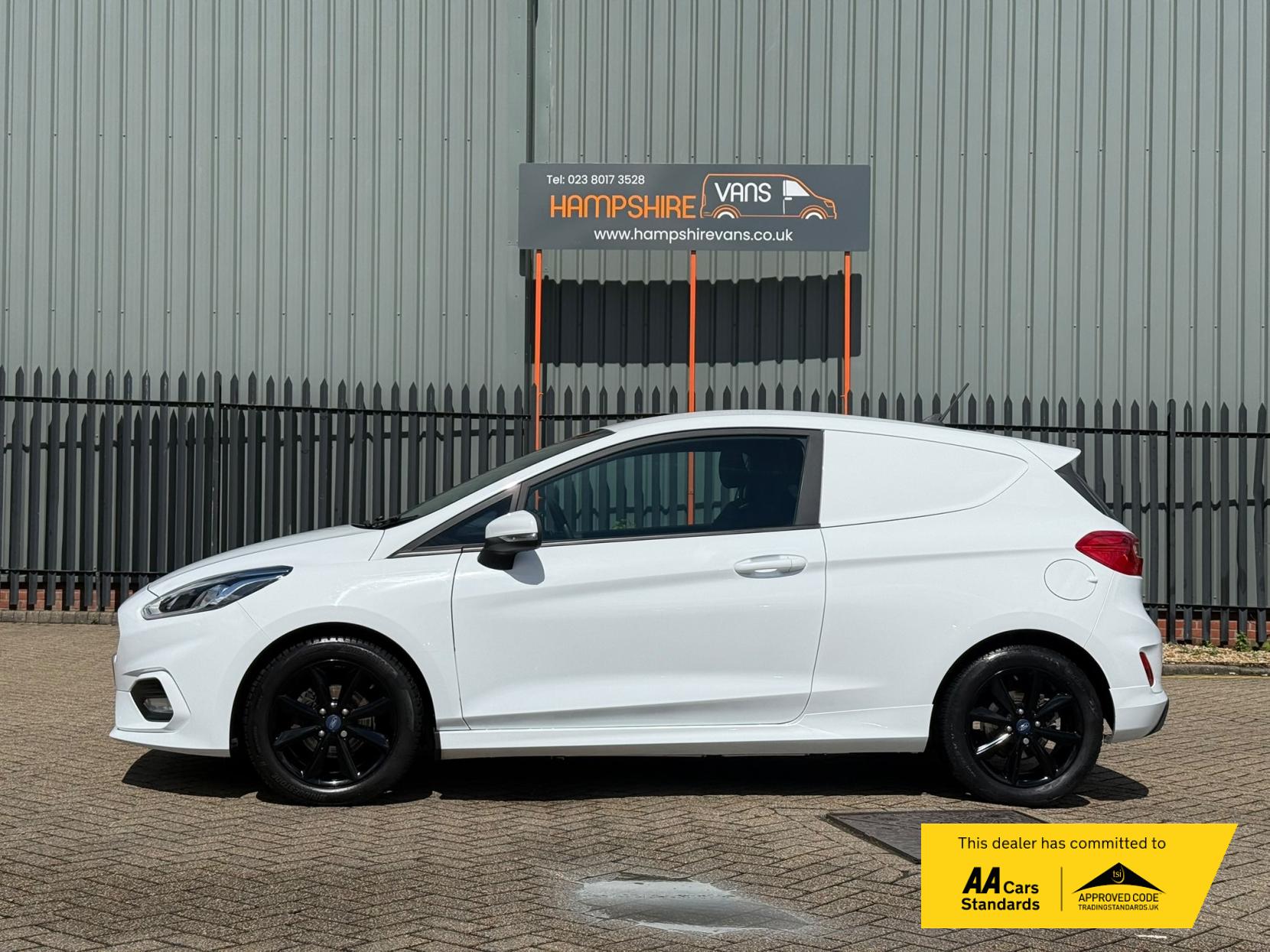 2019 Ford Fiesta Van 1.0T EcoBoost Sport Car Derived Van 3dr Petrol Manual Euro 6 (s/s) (125 ps) - Thumbnail 5