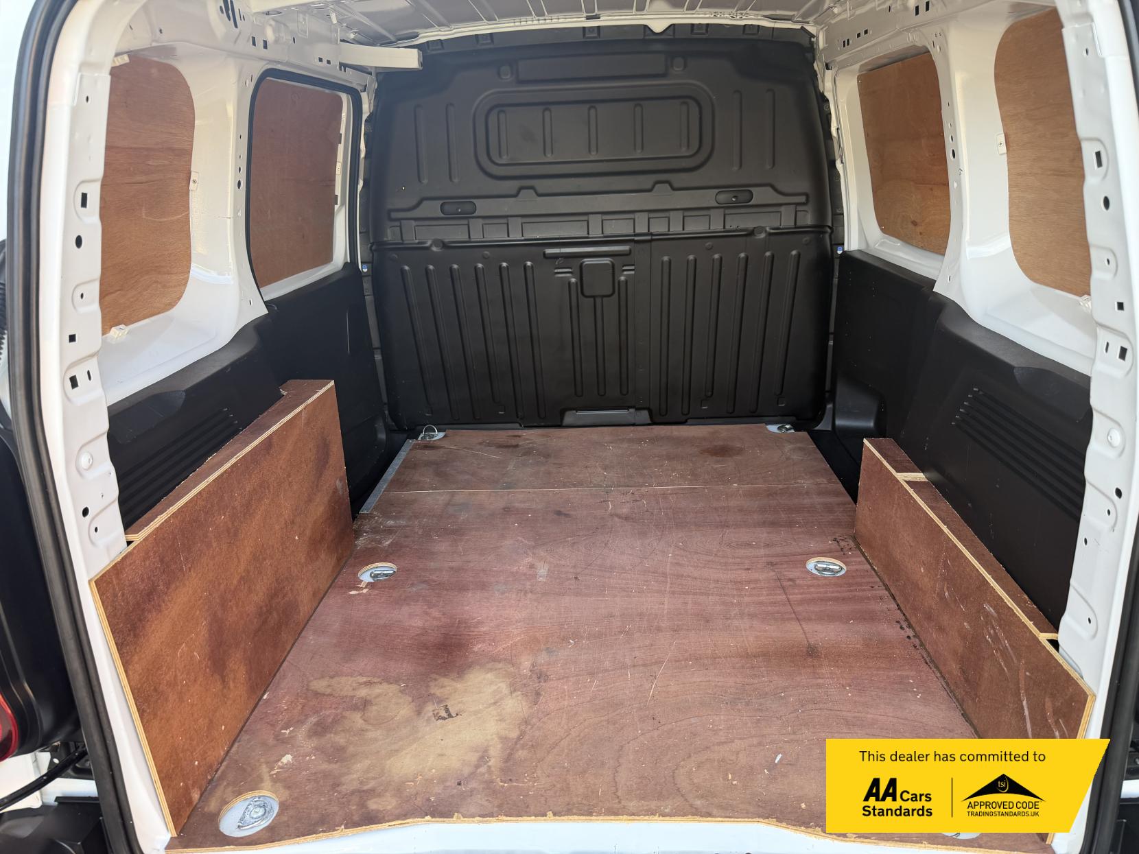 2021 Vauxhall Combo 1.5 Turbo D 2300 Dynamic Panel Van 4dr Diesel Manual L1 H1 Euro 6 (100 ps) - Thumbnail 12