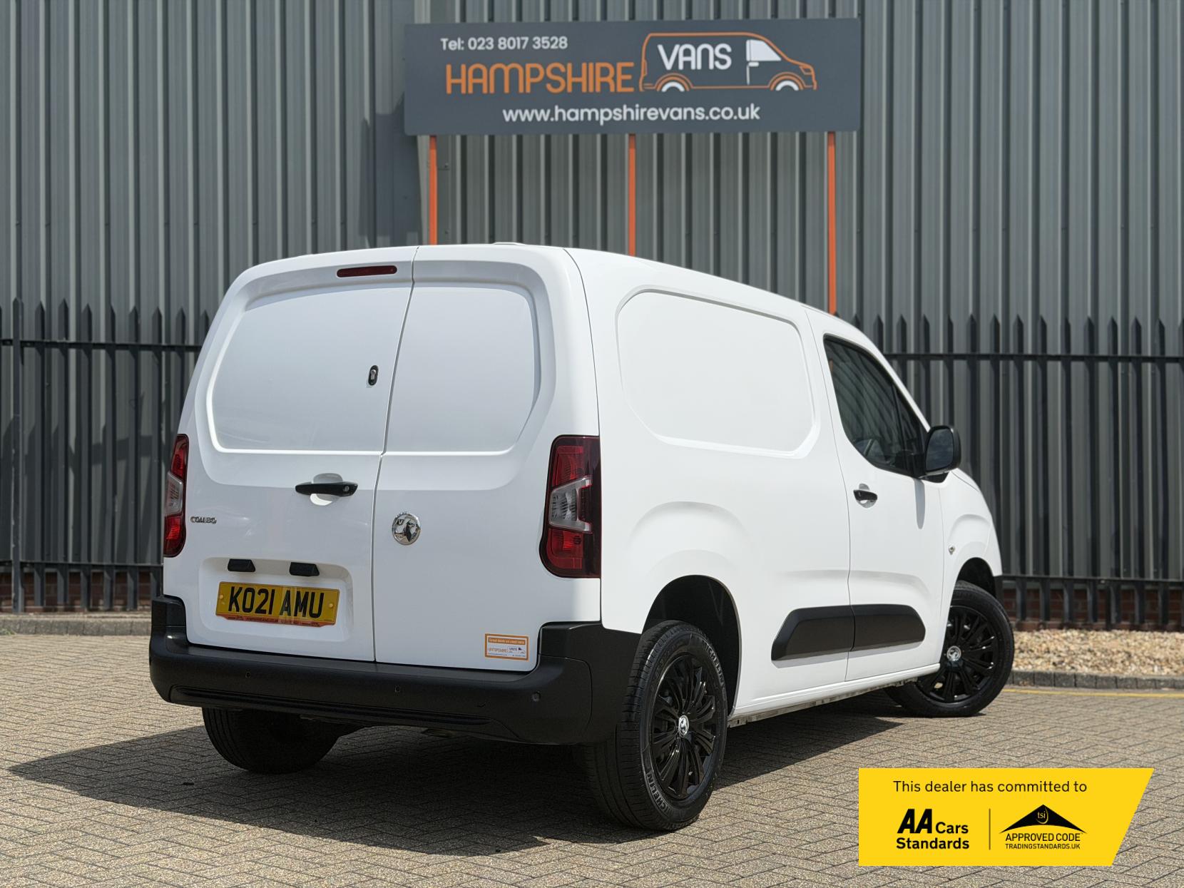 2021 Vauxhall Combo 1.5 Turbo D 2300 Dynamic Panel Van 4dr Diesel Manual L1 H1 Euro 6 (100 ps) - Thumbnail 3