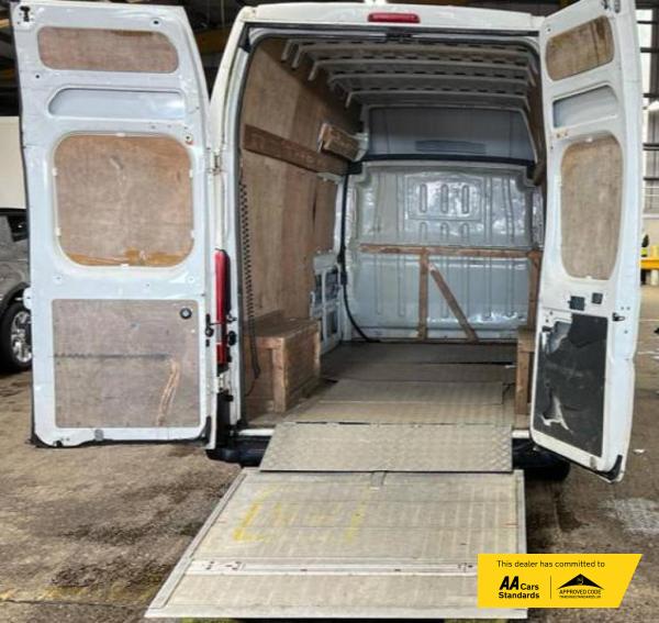 Citroen Relay 2.0 BlueHDi 35 Panel Van 5dr Diesel Manual L3 Extra High Roof Euro 6 (130 ps)